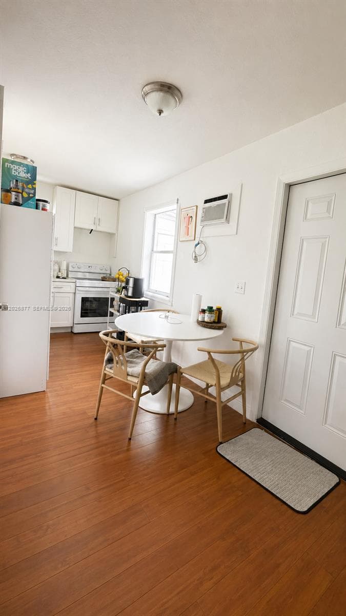 2727 SW 24th St, Miami FL 33145 — 18