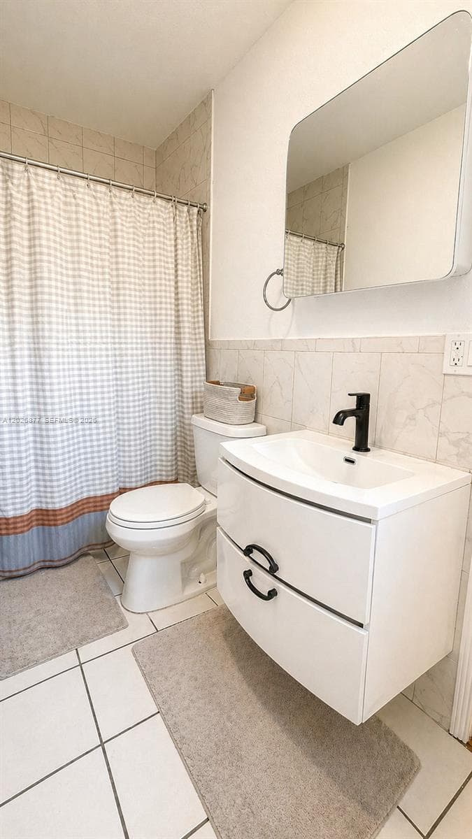 2727 SW 24th St, Miami FL 33145 — 15