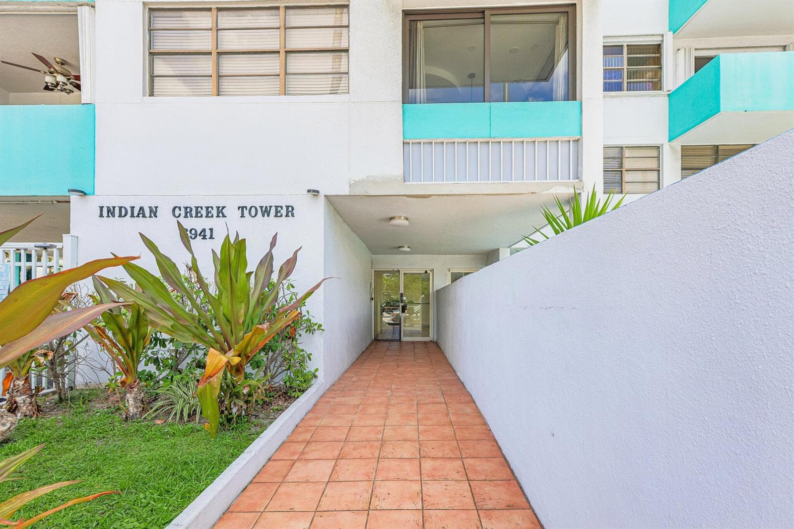 6941 Carlyle Avenue # 2e, Miami Beach FL 33141 — 23