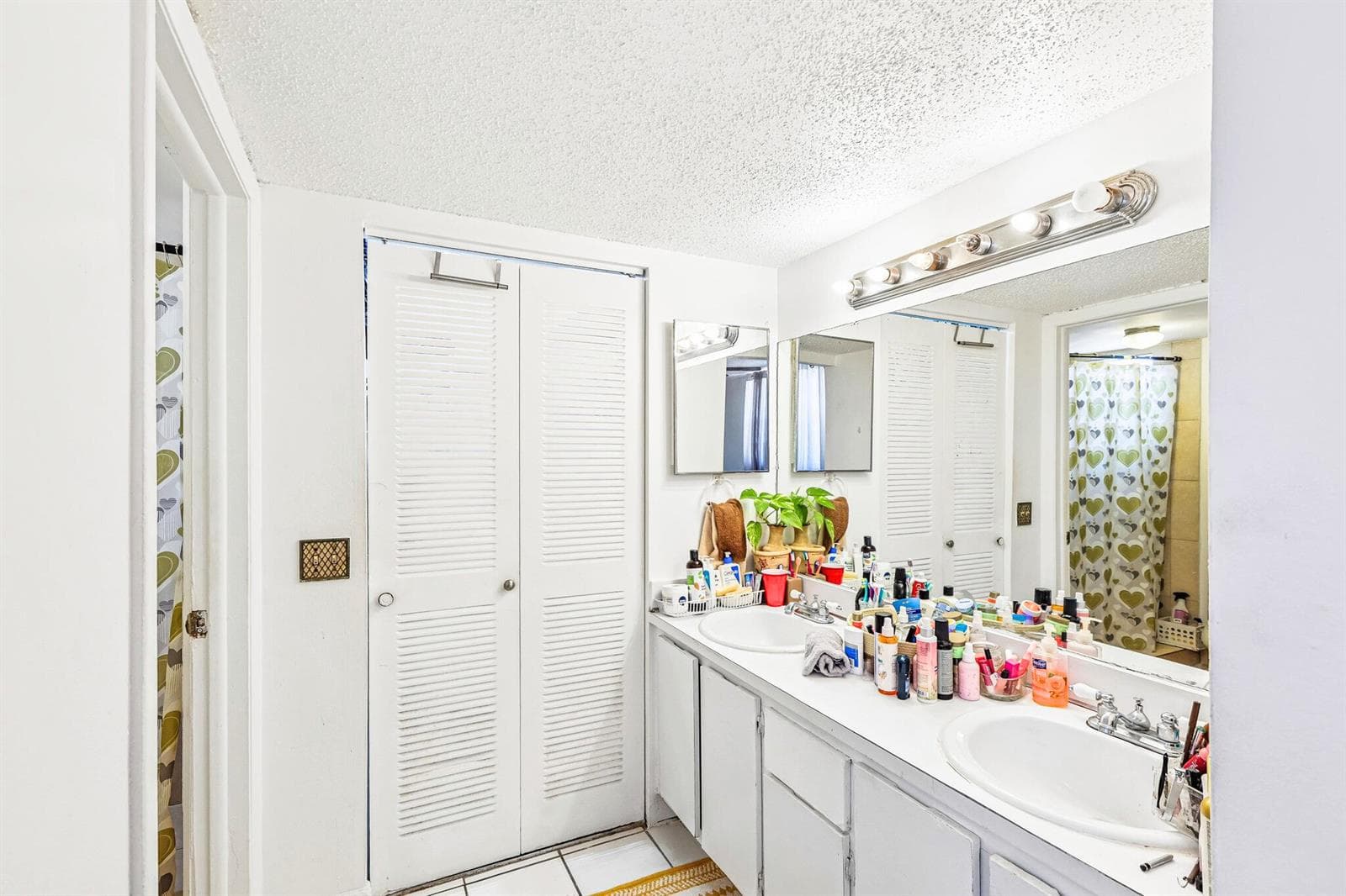 6941 Carlyle Avenue # 2e, Miami Beach FL 33141 — 6