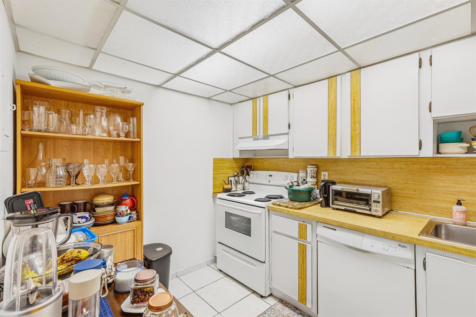 6941 Carlyle Avenue # 2e, Miami Beach FL 33141 — 16