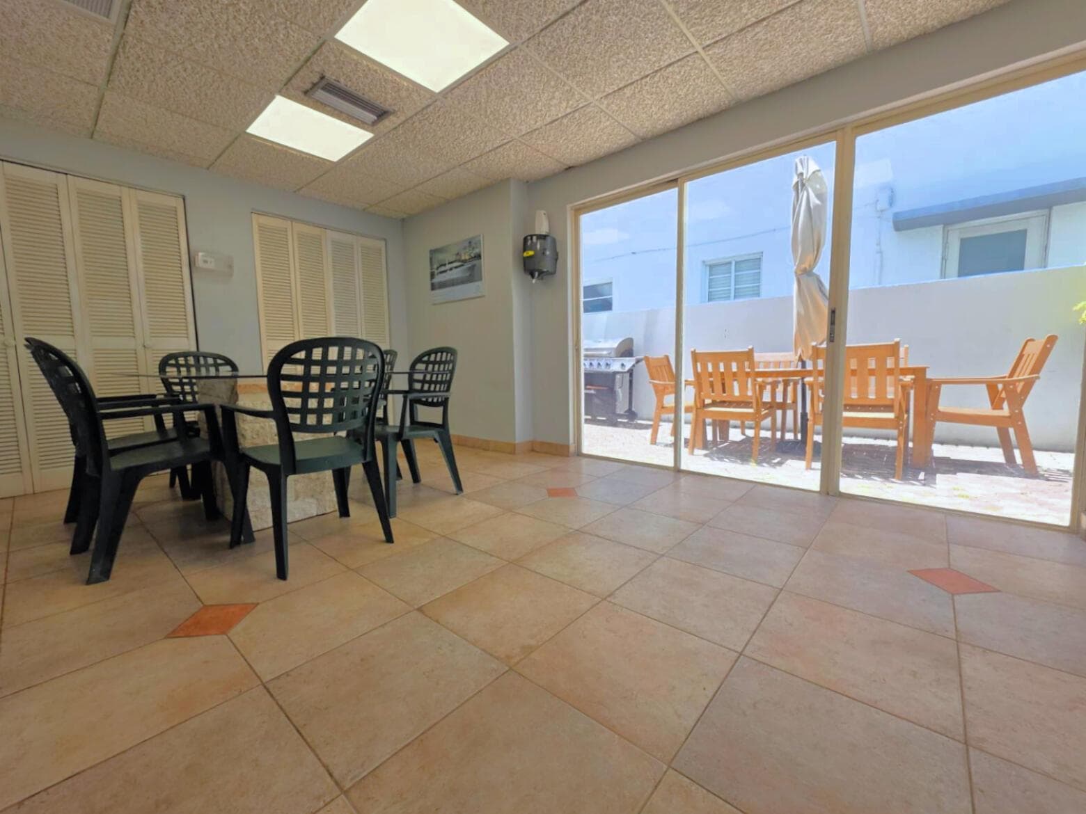 6941 Carlyle Avenue # 2e, Miami Beach FL 33141 — 20