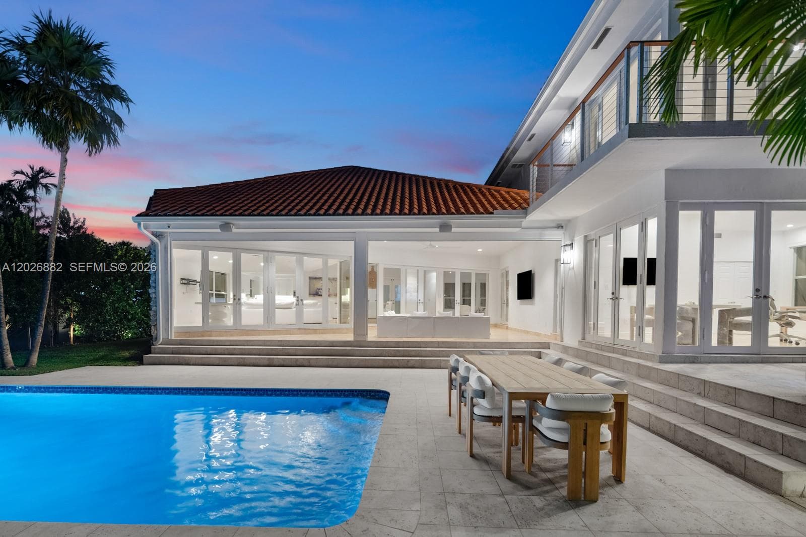 7155 E Lago Dr, Coral Gables FL 33143 — 6
