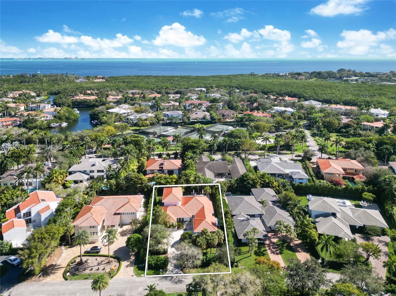 7155 E Lago Dr, Coral Gables FL 33143 — 12