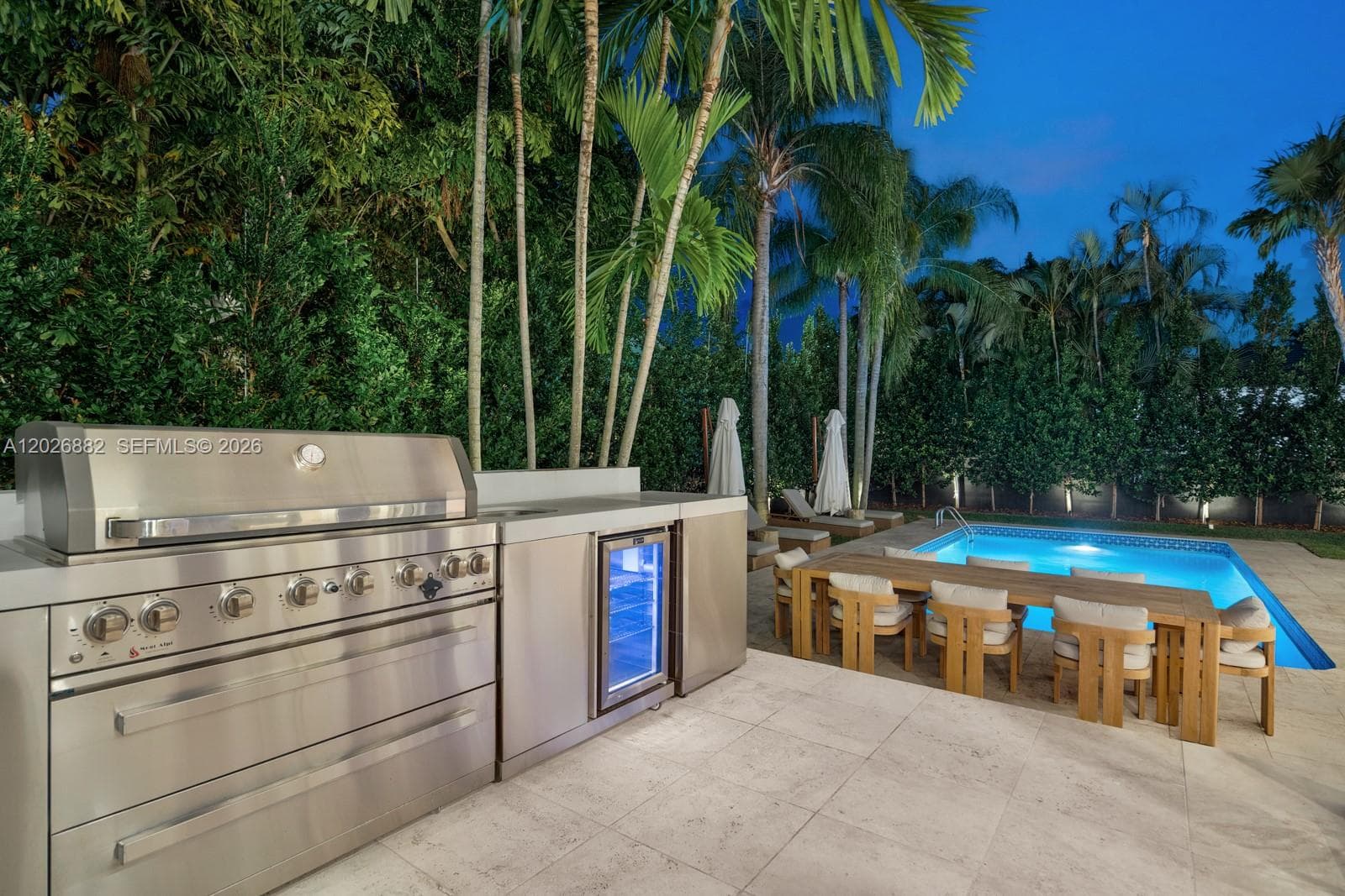 7155 E Lago Dr, Coral Gables FL 33143 — 5