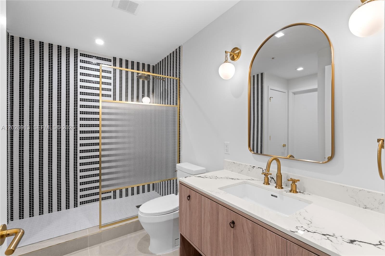 2700 NW 2nd Ave # 717, Miami FL 33127 — 24