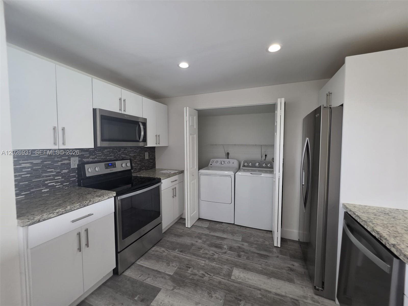 10003 NW 9th St Cir # 2, Miami FL 33172 — 5