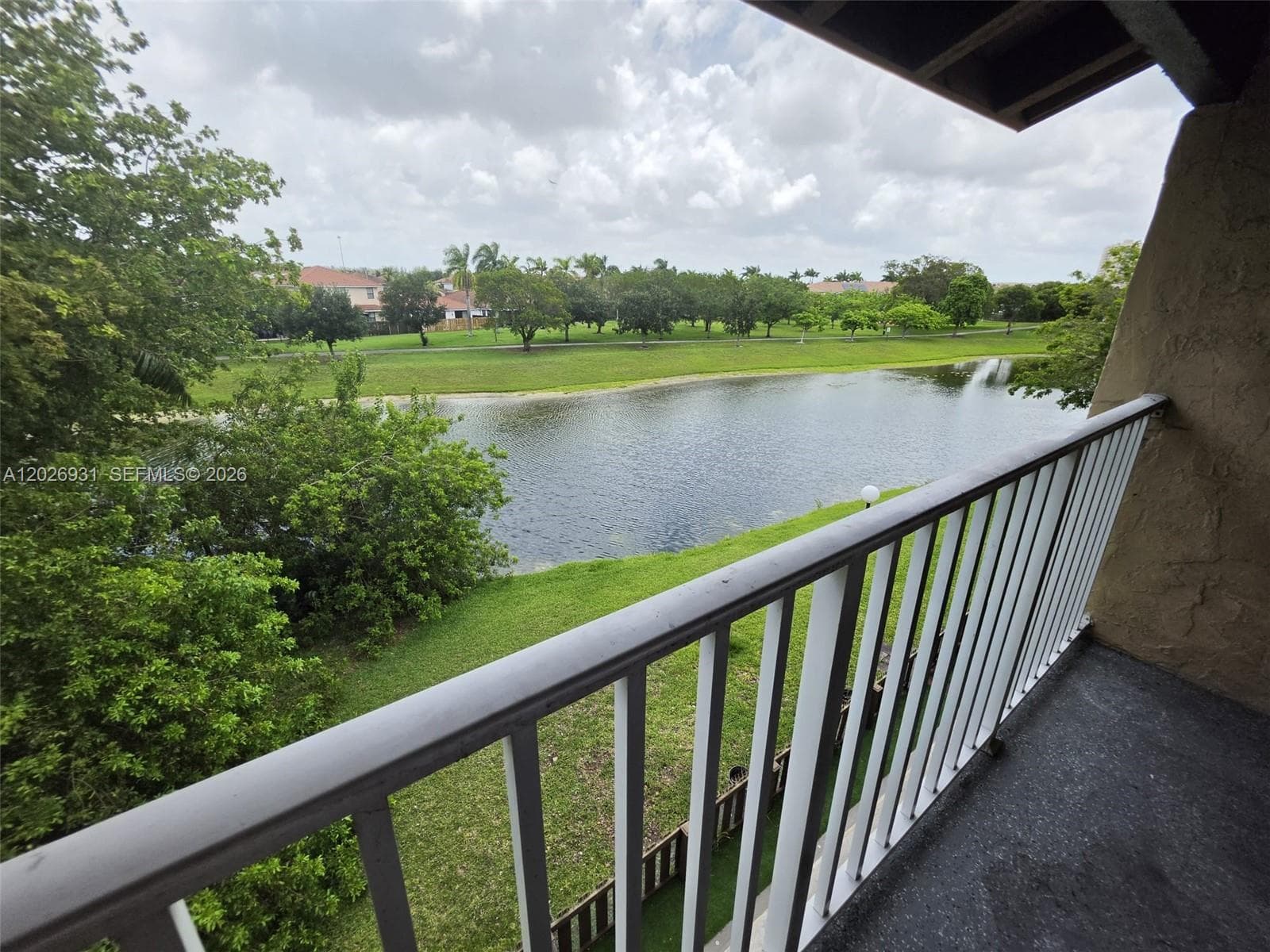 10003 NW 9th St Cir # 2, Miami FL 33172 — 11