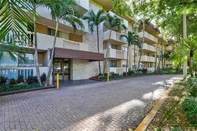 1800 Sans Souci Blvd # 305, North Miami FL 33181 — 17