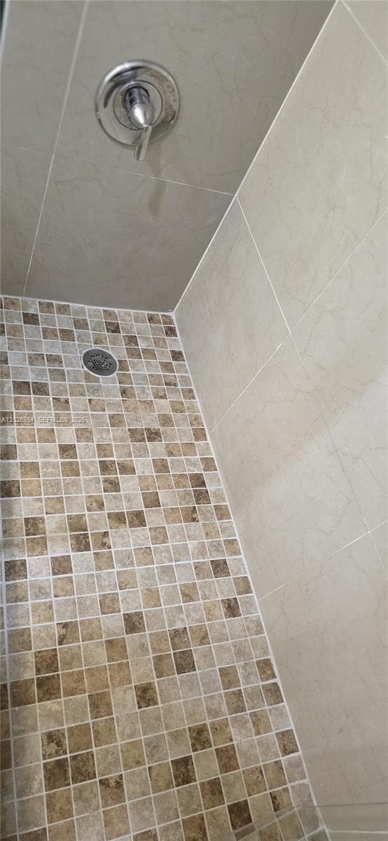 492 NW 165th St Rd # 511, Miami FL 33169 — 6