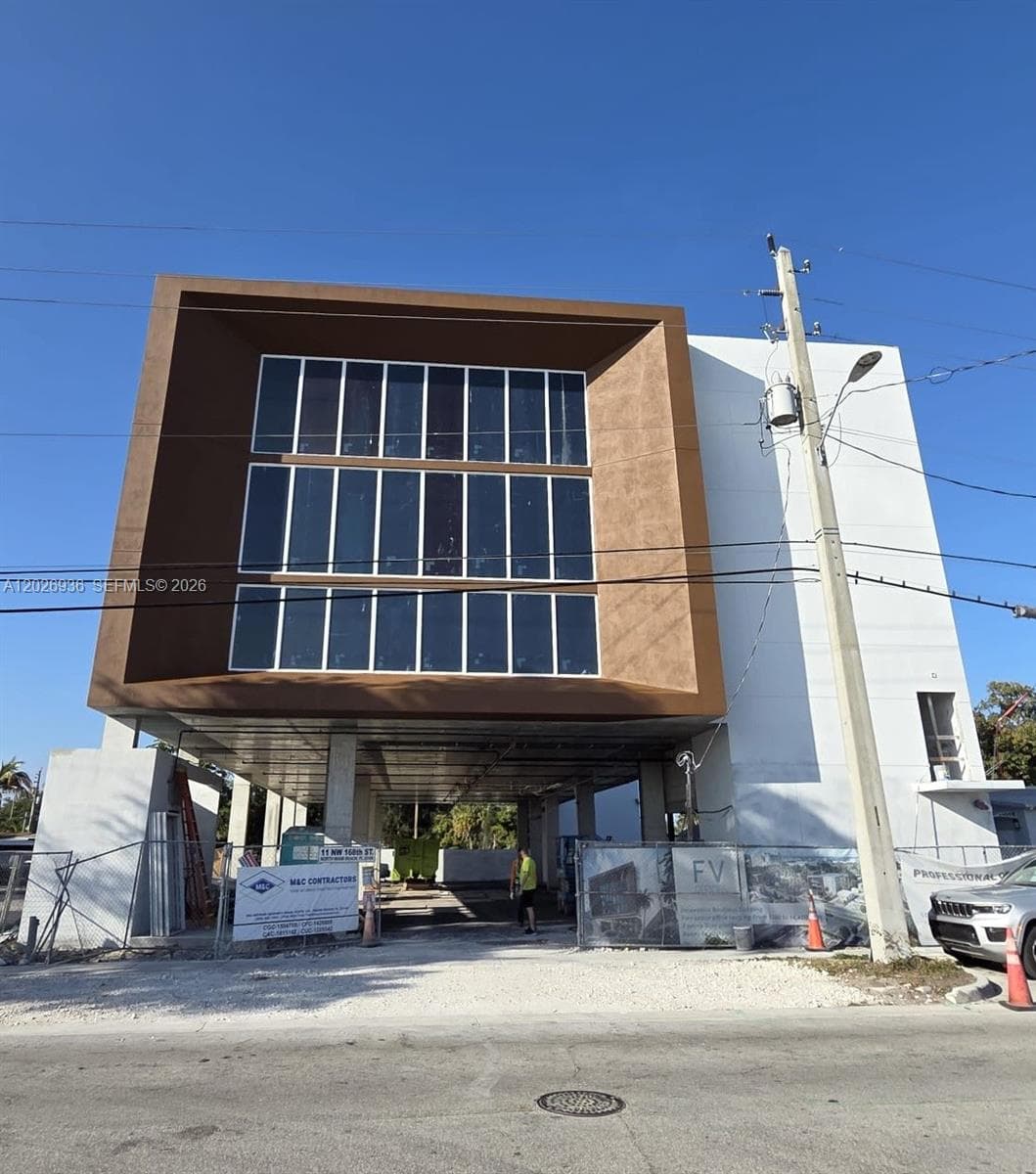 11 NW 168th St, North Miami Beach FL 33169 — 3