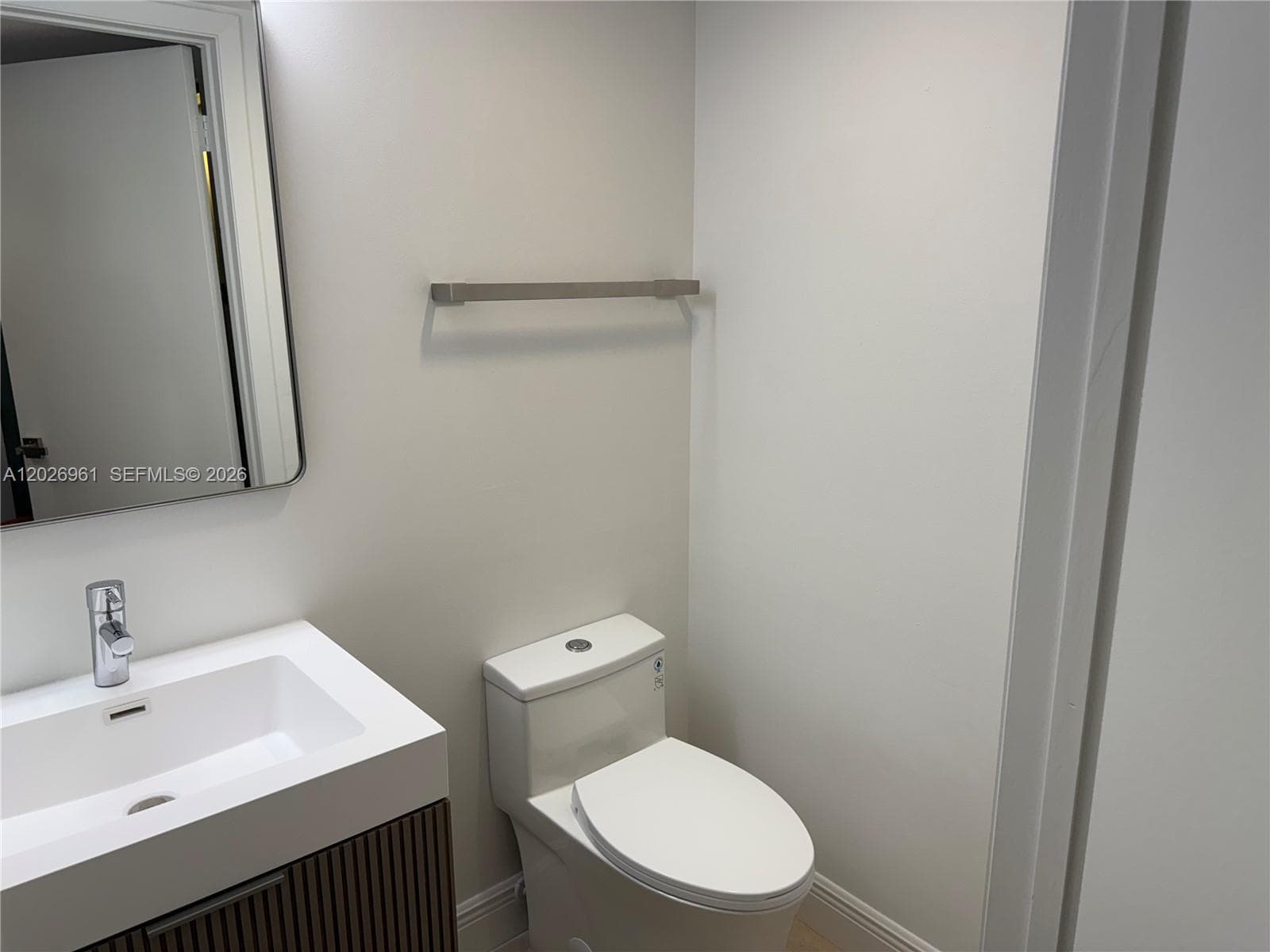 Brickell Key Dr Brickell Key Dr # 410, Miami FL 33131 — 14