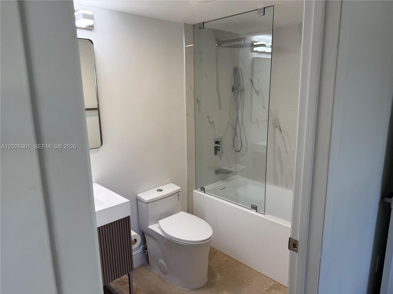 Brickell Key Dr Brickell Key Dr # 410, Miami FL 33131 — 8