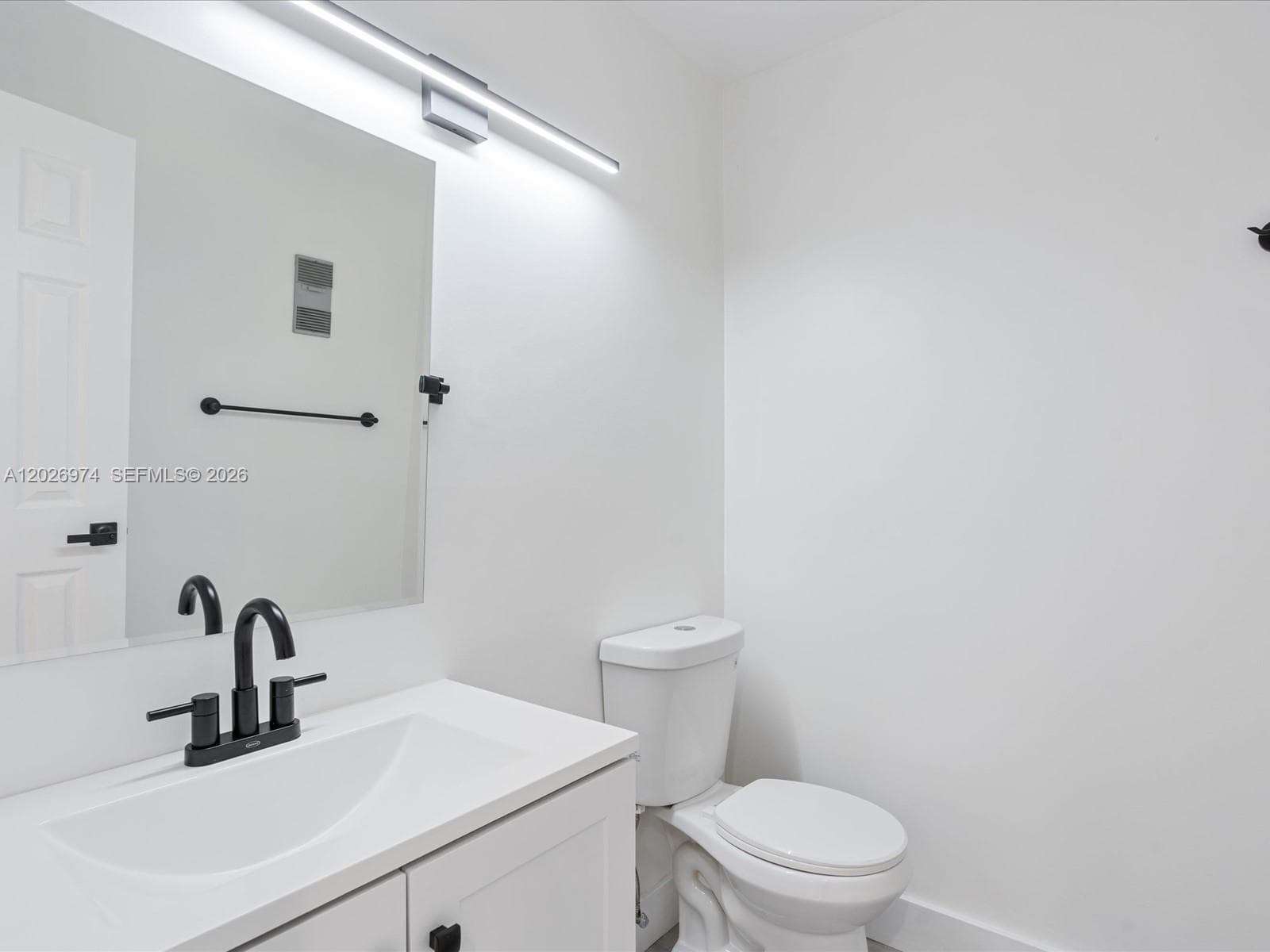 1089 NE 210th Ter, Miami FL 33179 — 12