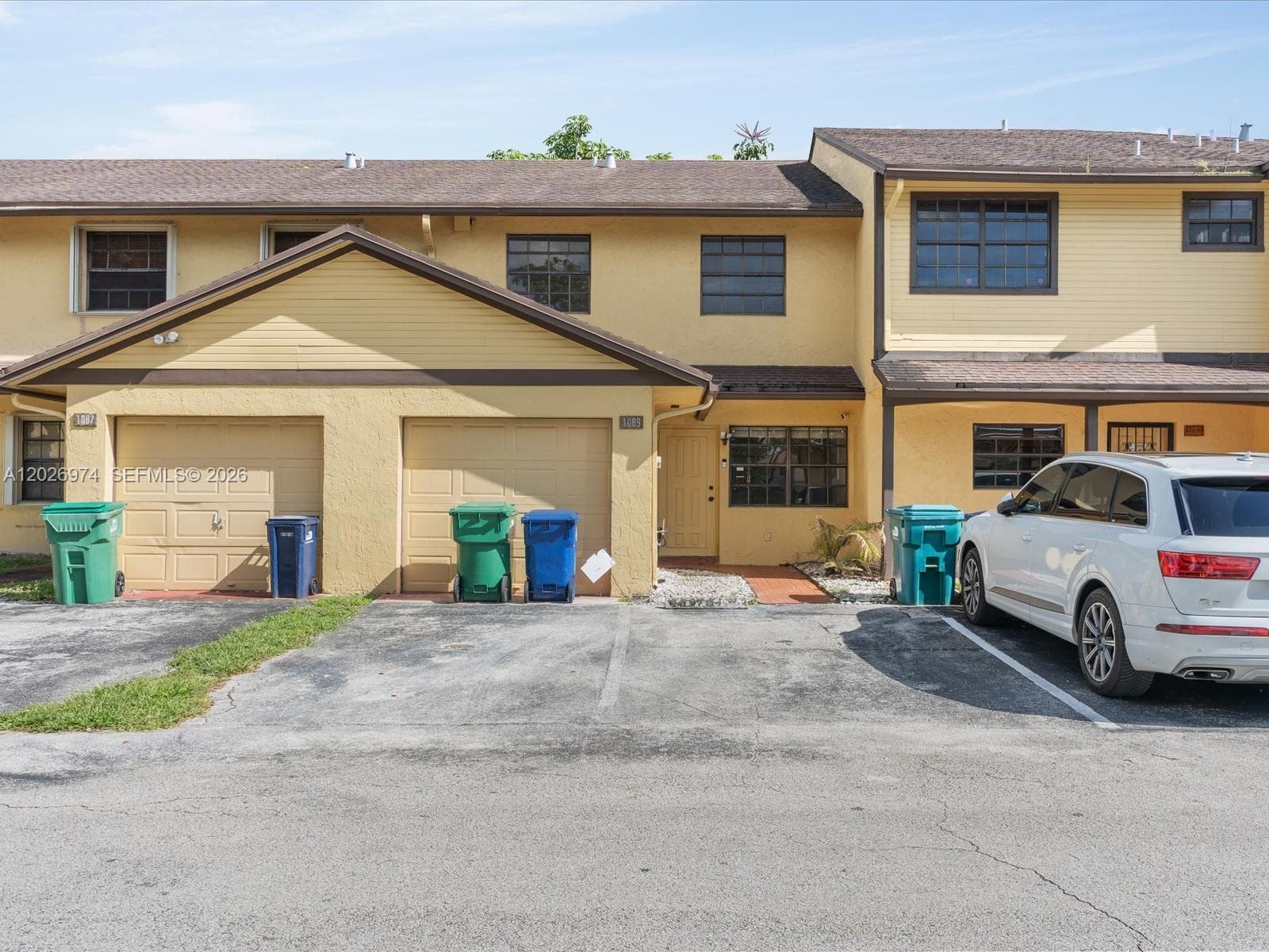 1089 NE 210th Ter, Miami FL 33179 — 26
