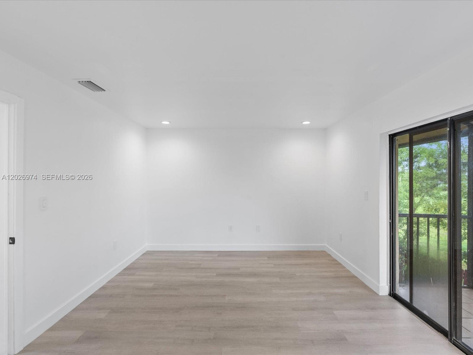 1089 NE 210th Ter, Miami FL 33179 — 14