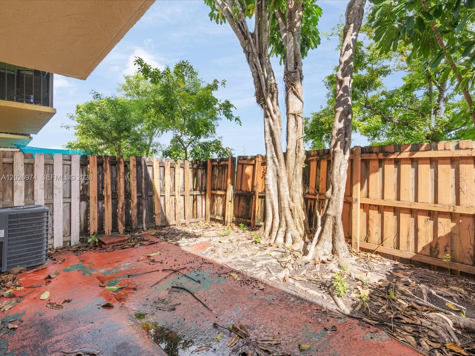 1089 NE 210th Ter, Miami FL 33179 — 25