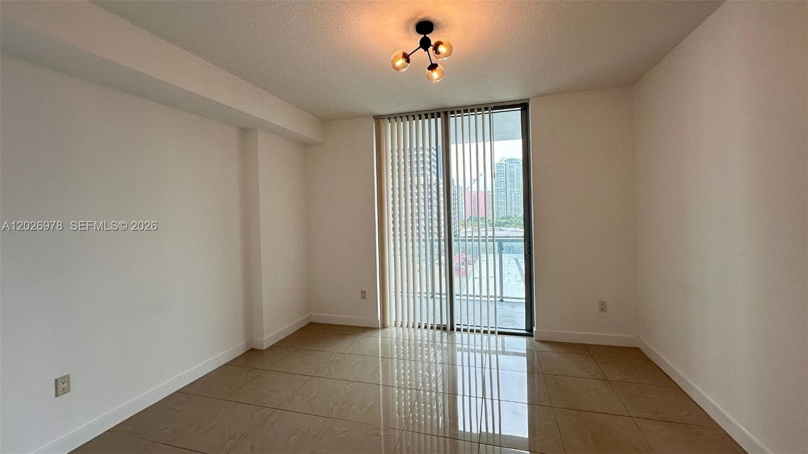 79 SW 12th St, Miami FL 33130 — 5