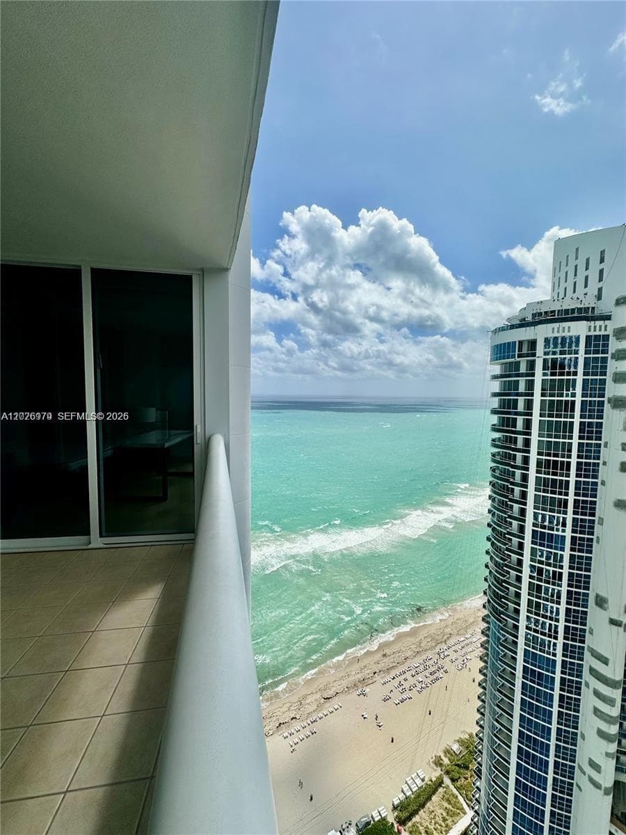 18201 Collins Ave # 5307, Sunny Isles Beach FL 33160 — 2