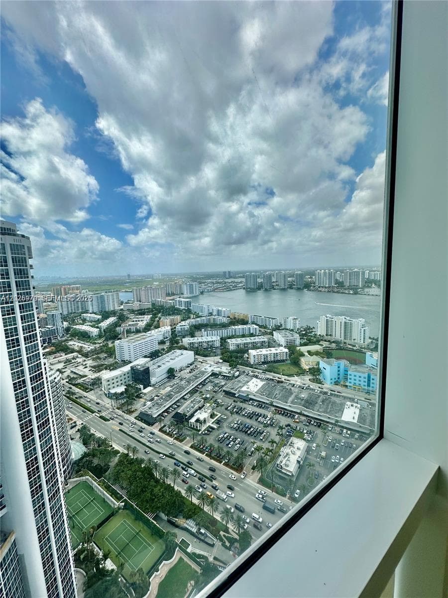 18201 Collins Ave # 5307, Sunny Isles Beach FL 33160 — 4