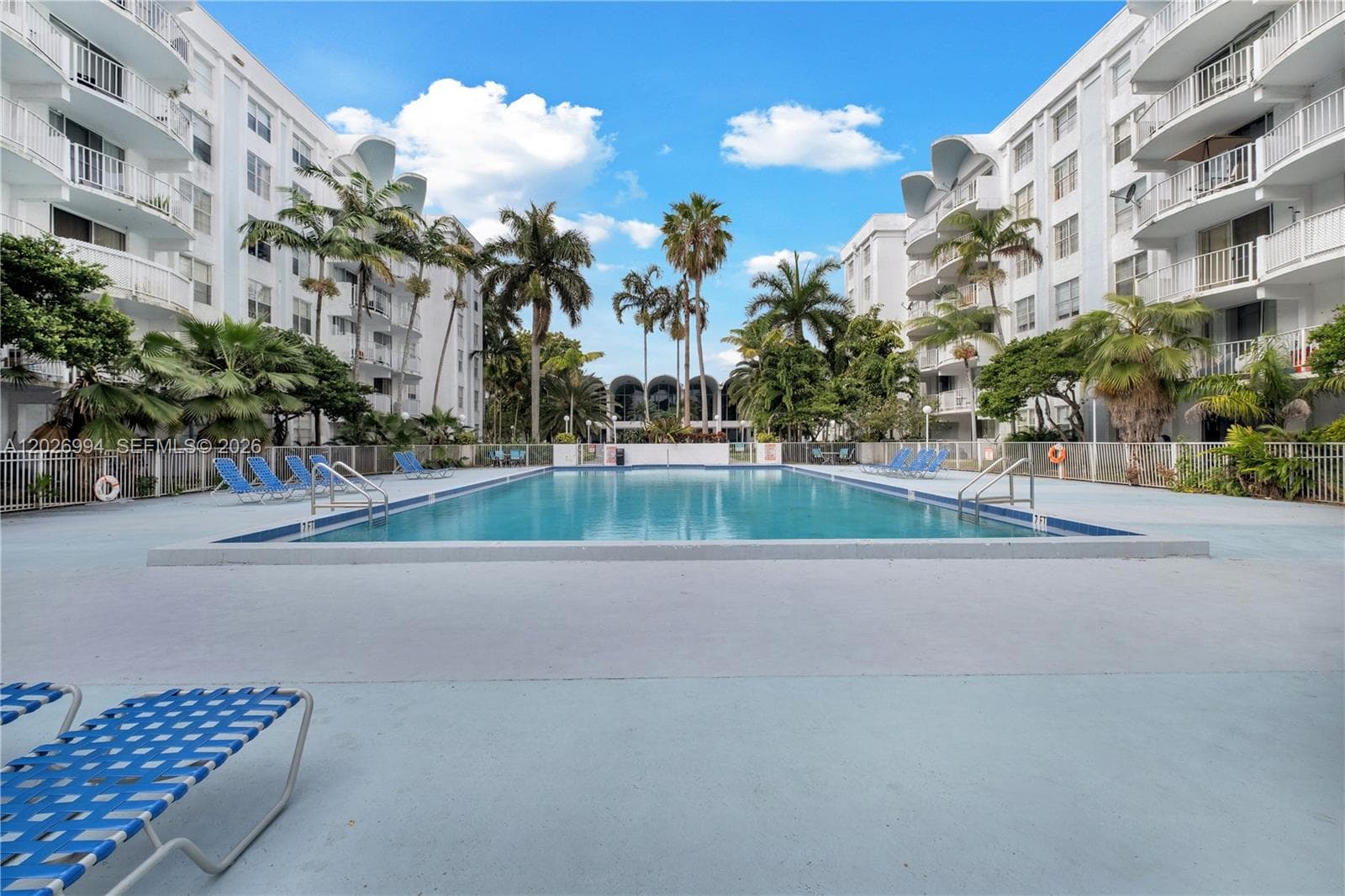 496 NW 165th St Rd # 616, Miami FL 33169 — 5