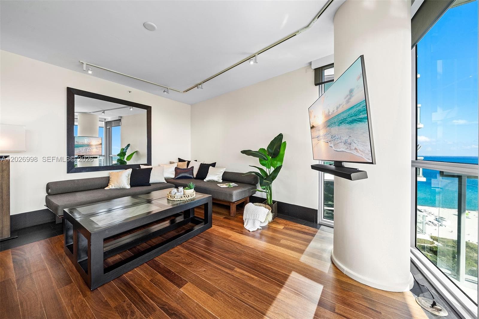 101 20th St # 2404, Miami Beach FL 33139 — 10