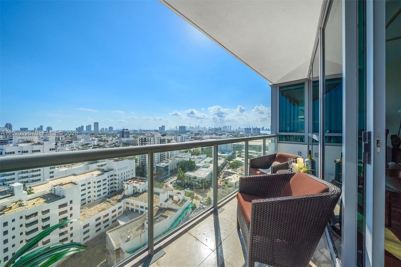 101 20th St # 2404, Miami Beach FL 33139 — 33