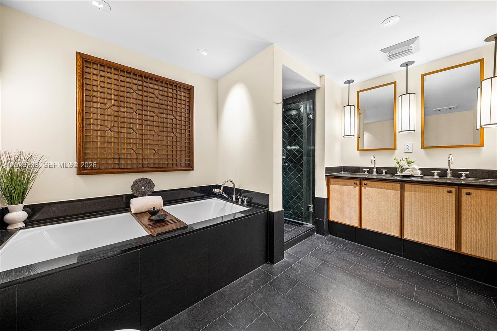 101 20th St # 2404, Miami Beach FL 33139 — 29
