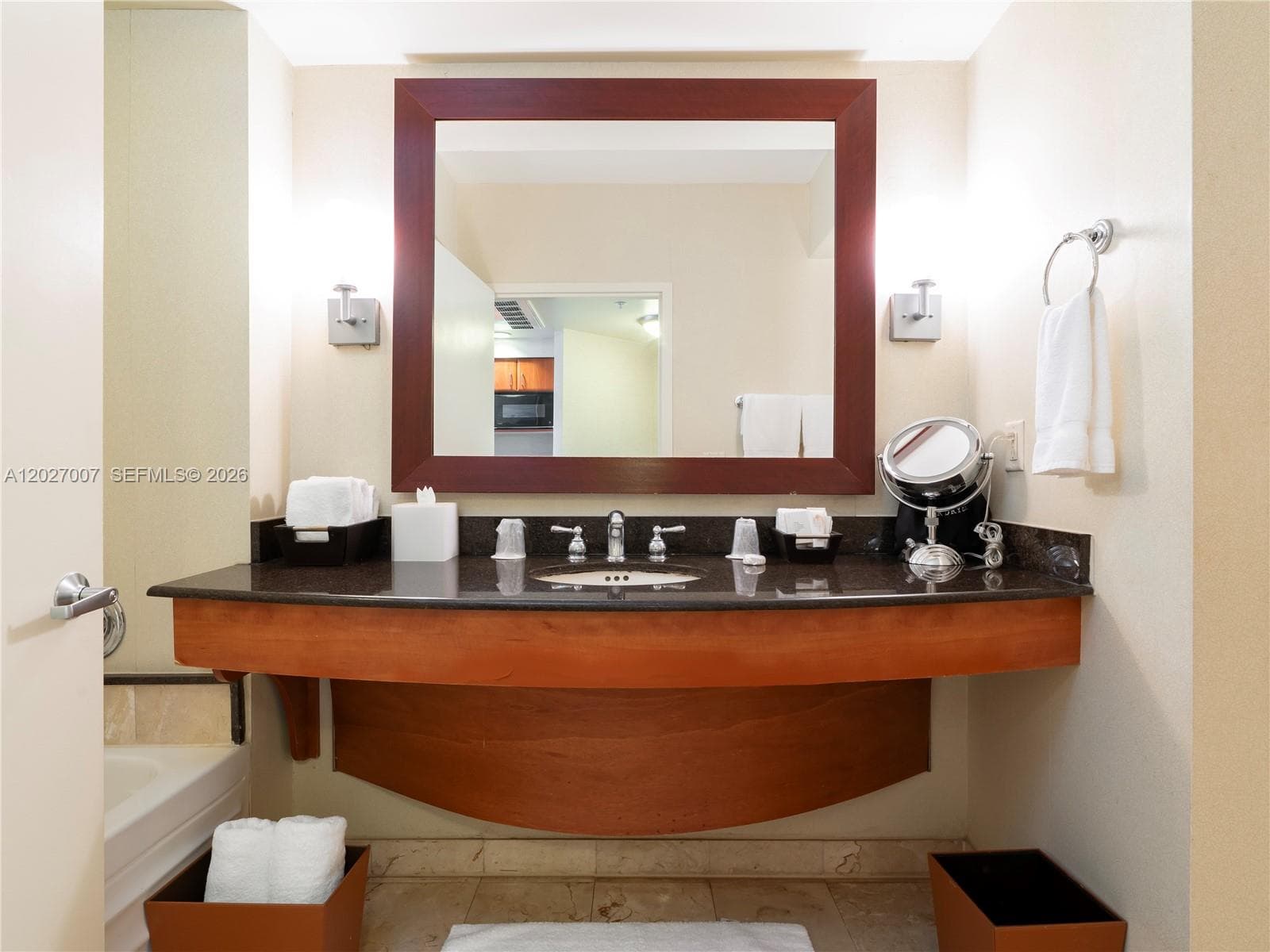 18001 Collins Ave # 1506, Sunny Isles Beach FL 33160 — 17