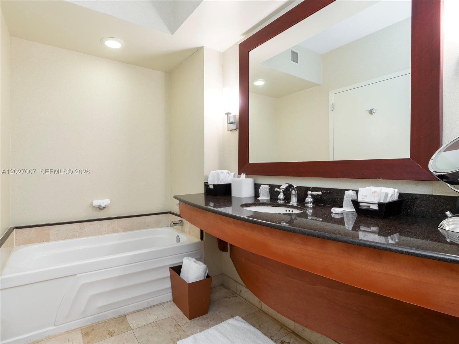 18001 Collins Ave # 1506, Sunny Isles Beach FL 33160 — 18