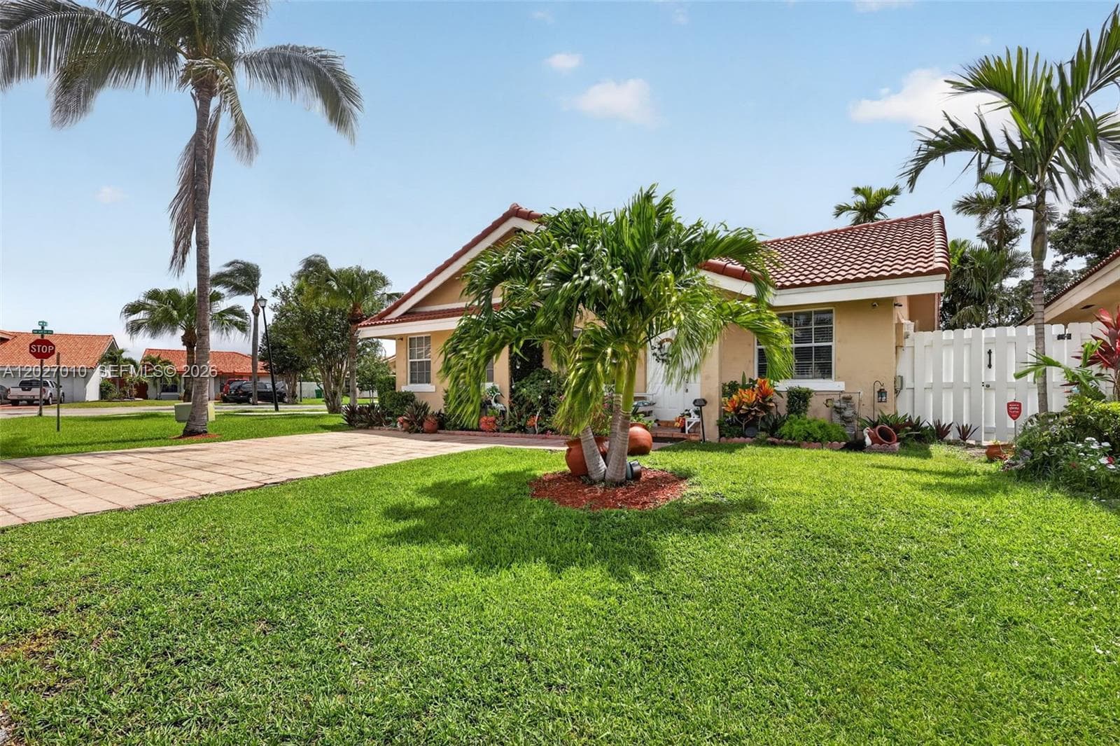 18847 NW 83rd Pl, Hialeah FL 33015 — 2