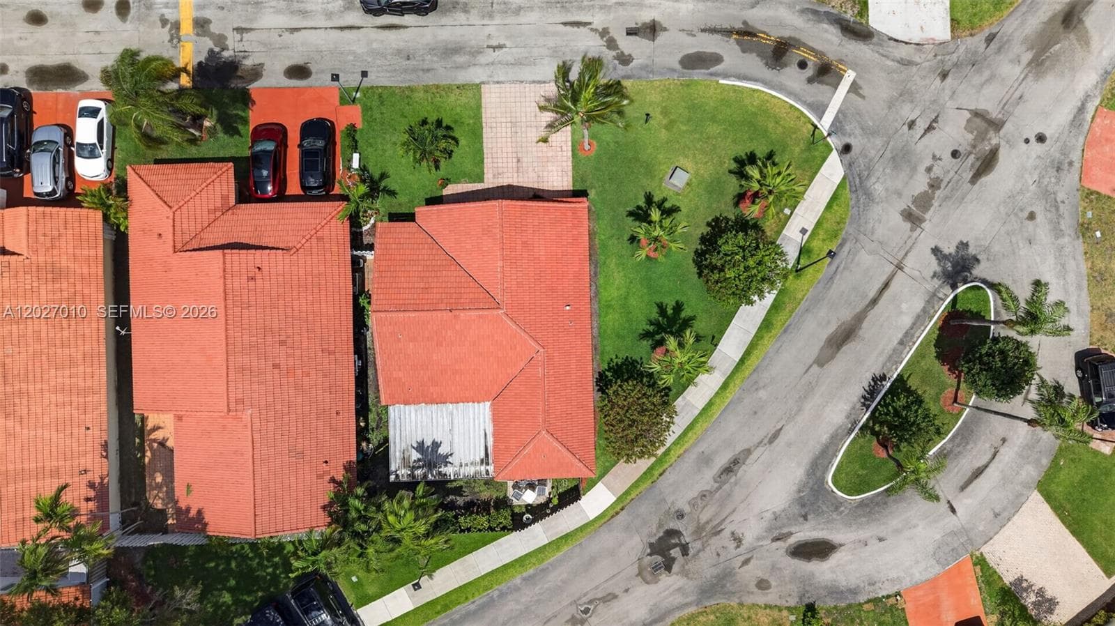 18847 NW 83rd Pl, Hialeah FL 33015 — 39
