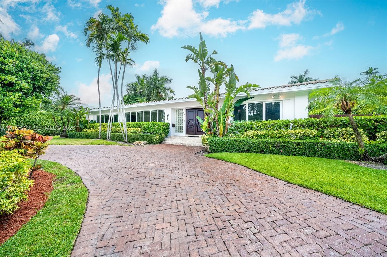 9835 W Broadview Dr, Bay Harbor Islands FL 33154 — 1