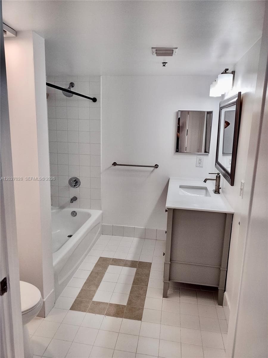 1200 Brickell Bay Dr # 2005, Miami FL 33131 — 12