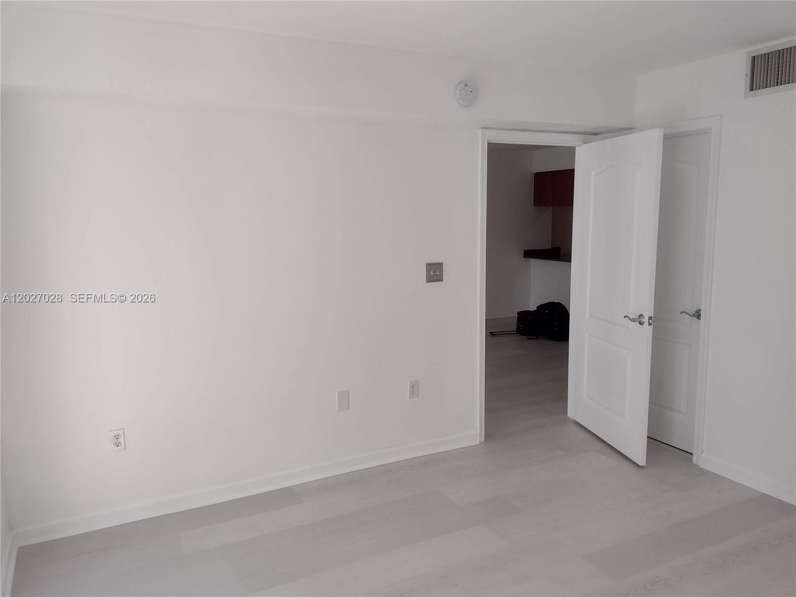 1200 Brickell Bay Dr # 2005, Miami FL 33131 — 10