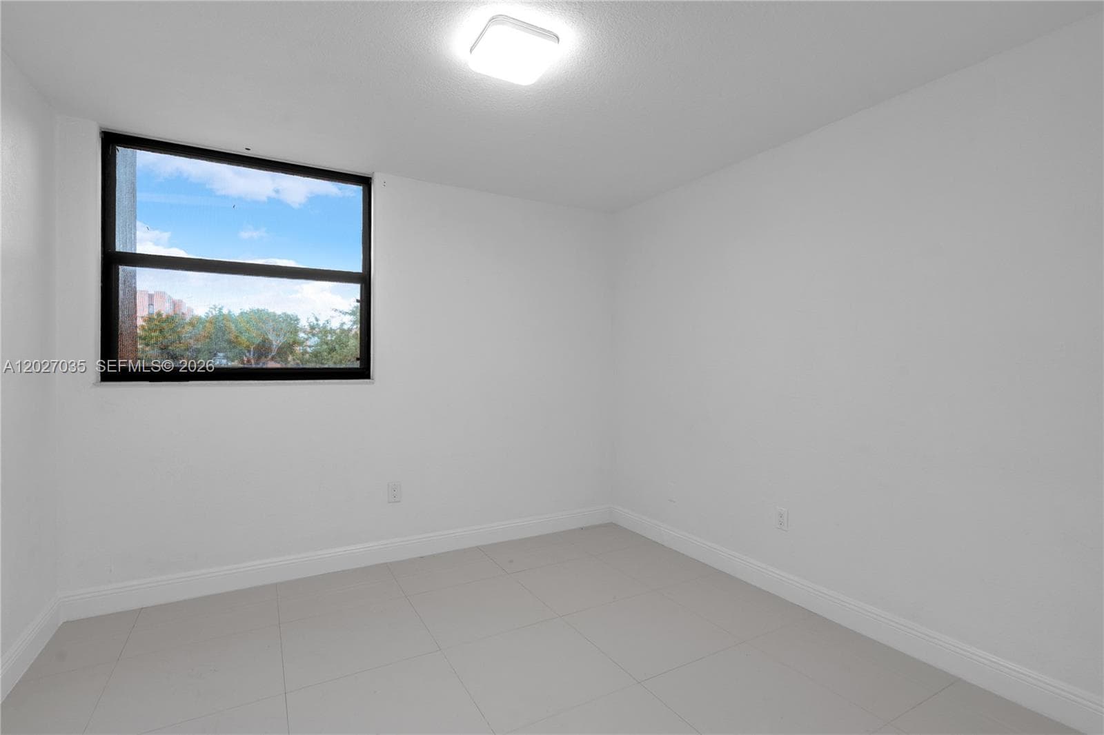 9440 W Flagler St # 208, Miami FL 33174 — 16