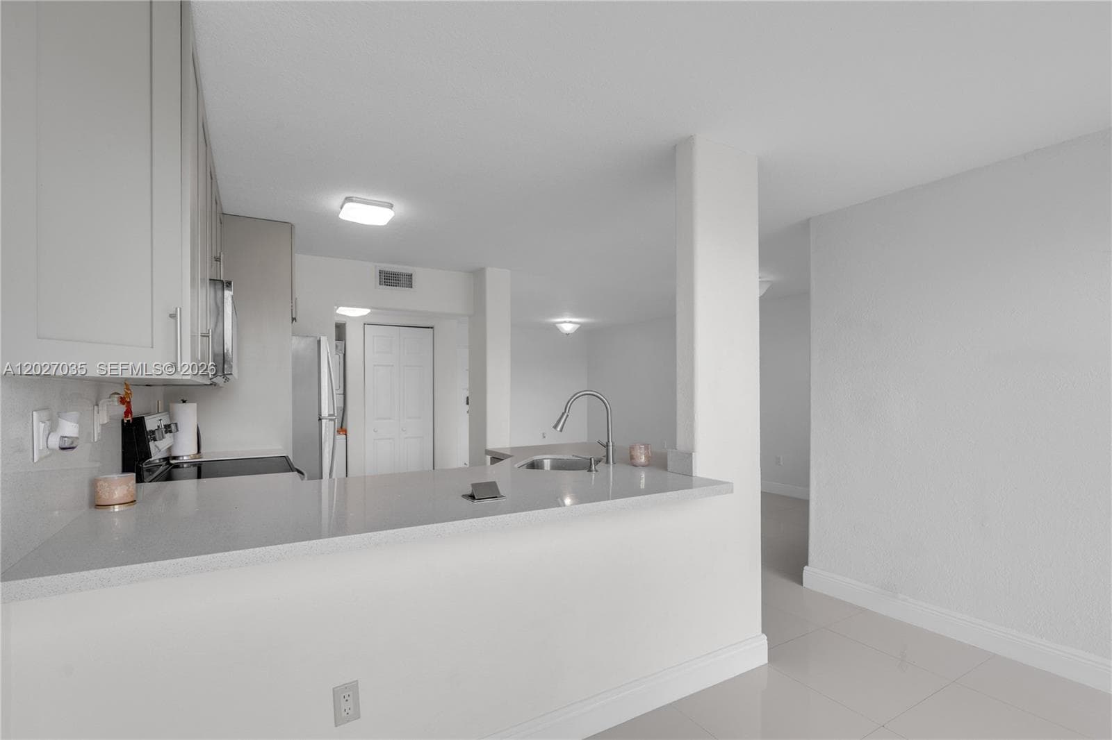 9440 W Flagler St # 208, Miami FL 33174 — 7