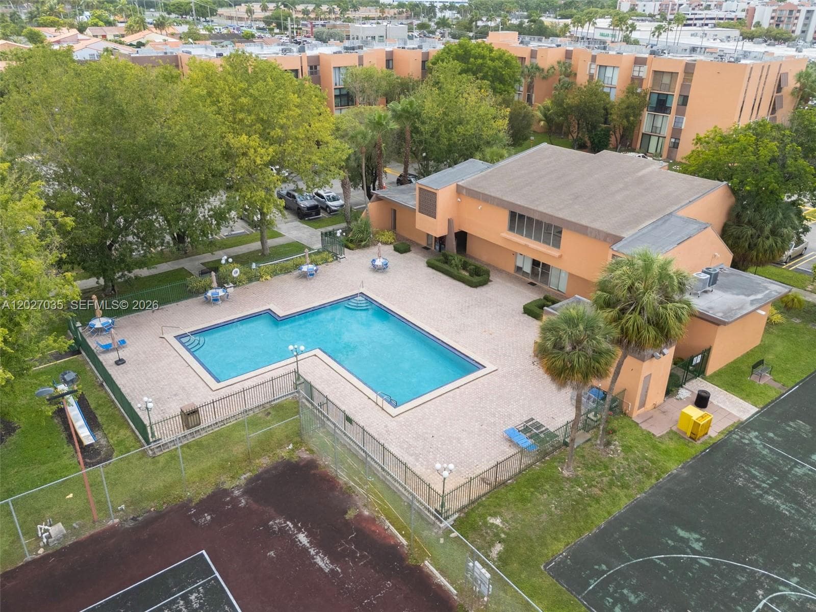 9440 W Flagler St # 208, Miami FL 33174 — 18