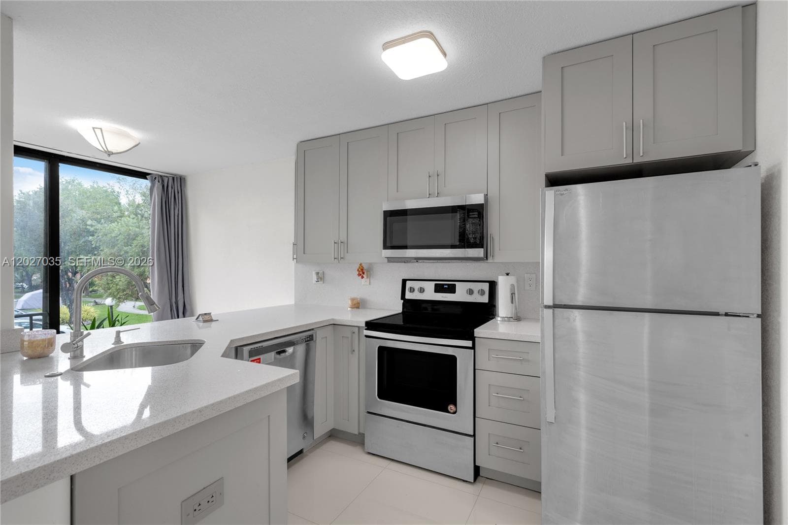 9440 W Flagler St # 208, Miami FL 33174 — 8