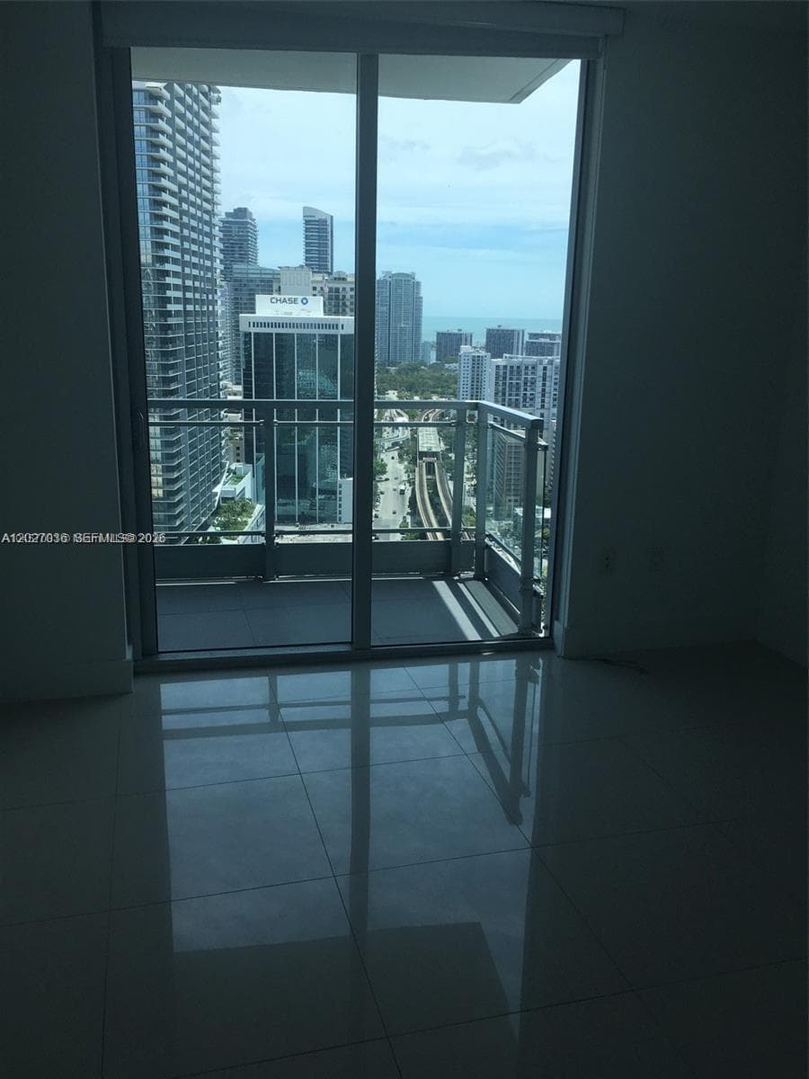92 SW 3rd St # 3404, Miami FL 33130 — 10