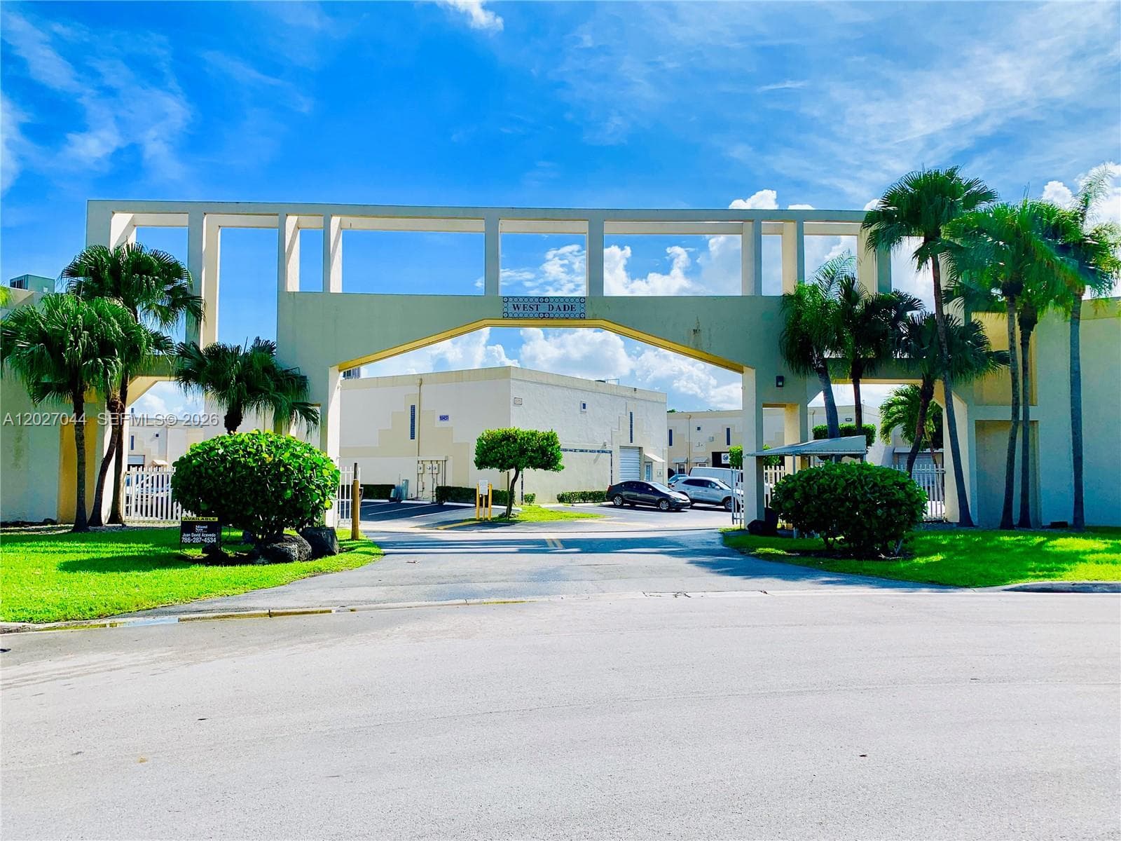 10421 NW 28 ST # 104, FL 33172 — 1