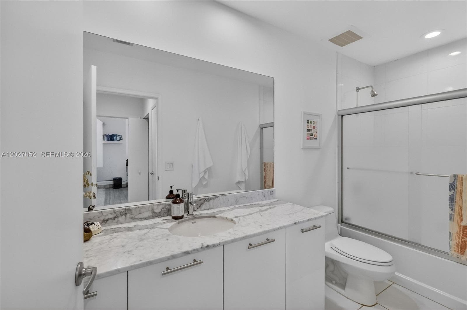 950 Brickell Bay Dr # 4504, Miami FL 33131 — 16