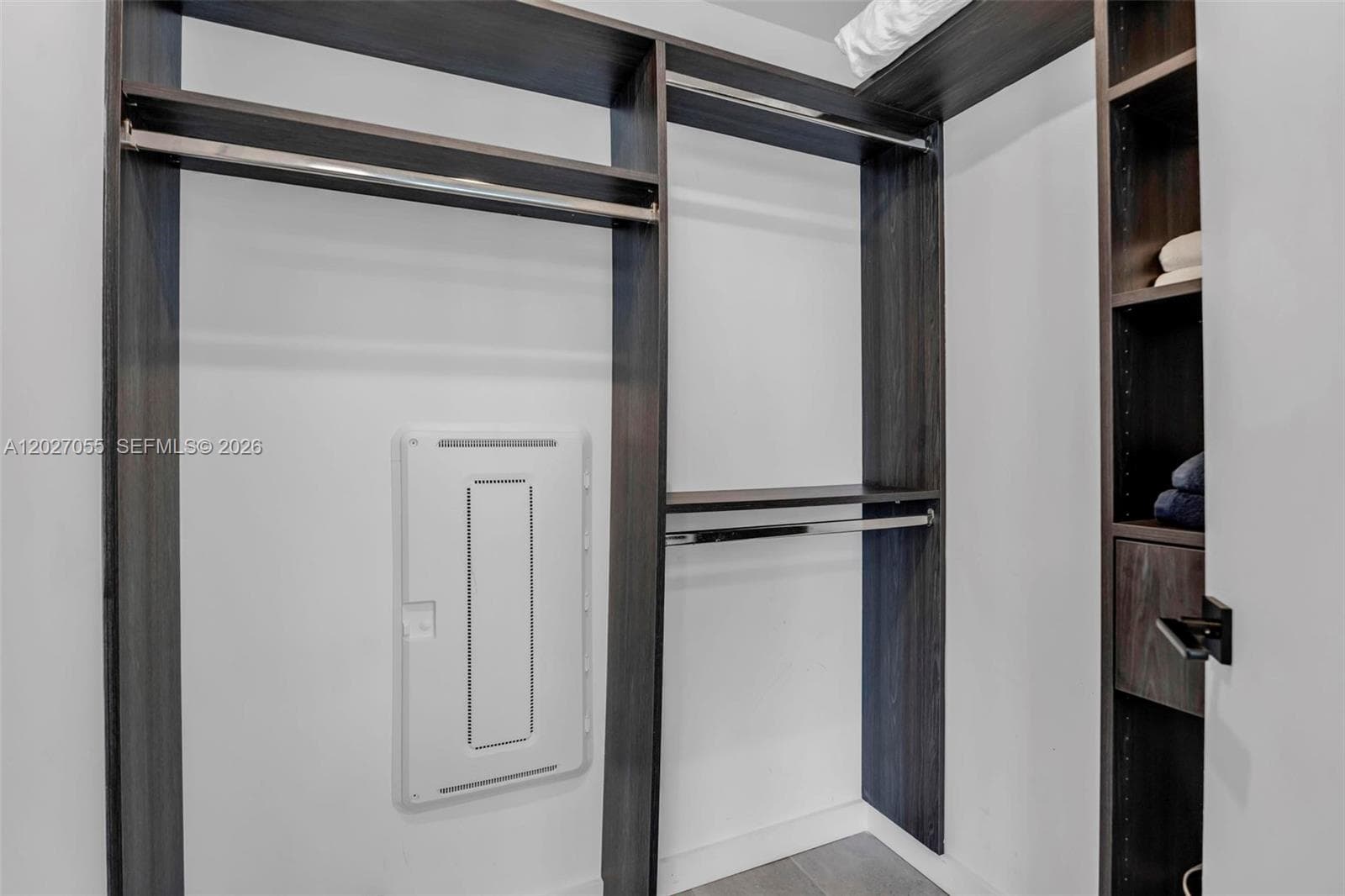 227 NE 2nd St # 2611, Miami FL 33132 — 13