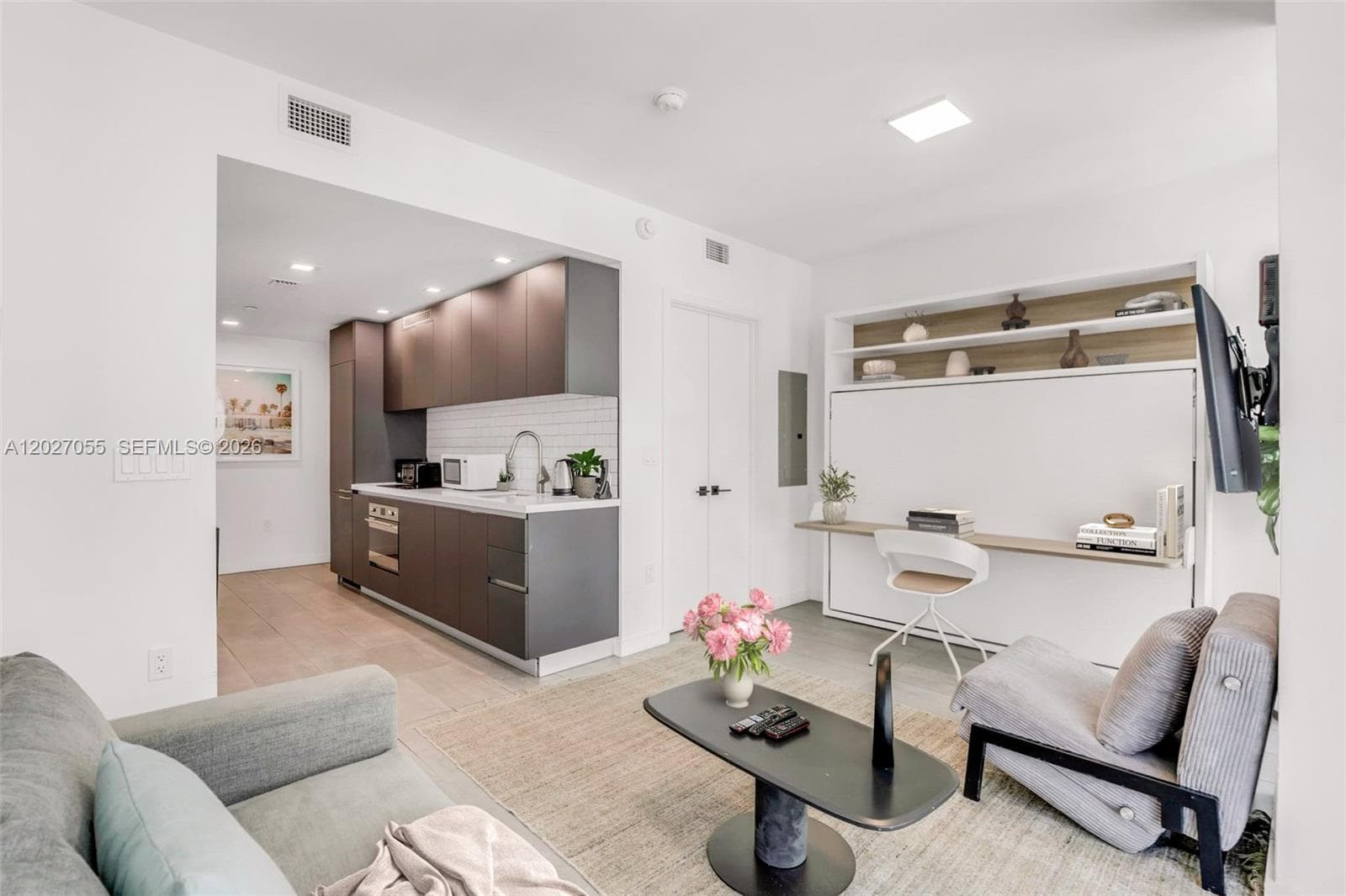 227 NE 2nd St # 2611, Miami FL 33132 — 3
