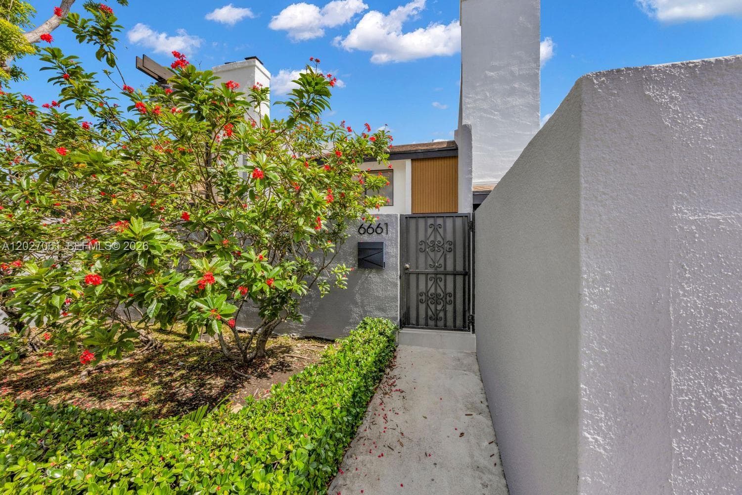 6661 SW 72nd St # 35, South Miami FL 33143 — 28