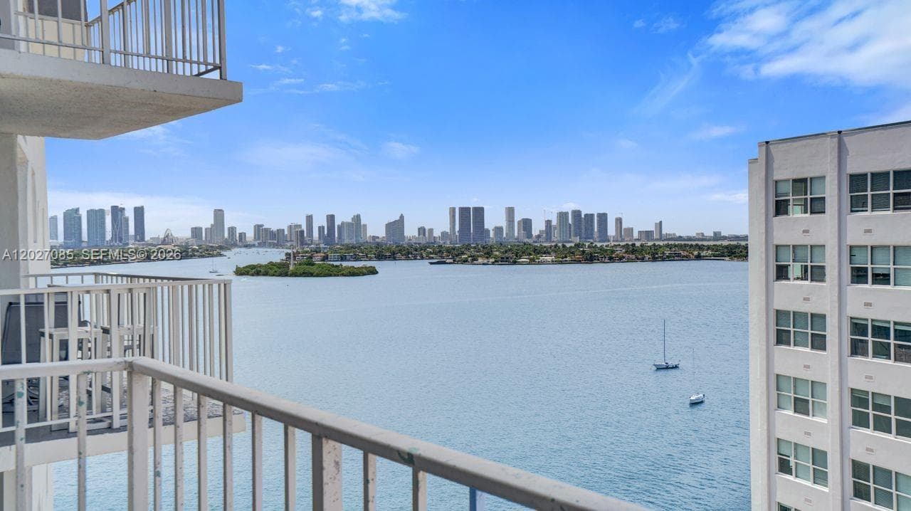 1228 West Ave # 1404, Miami Beach FL 33139 — 1