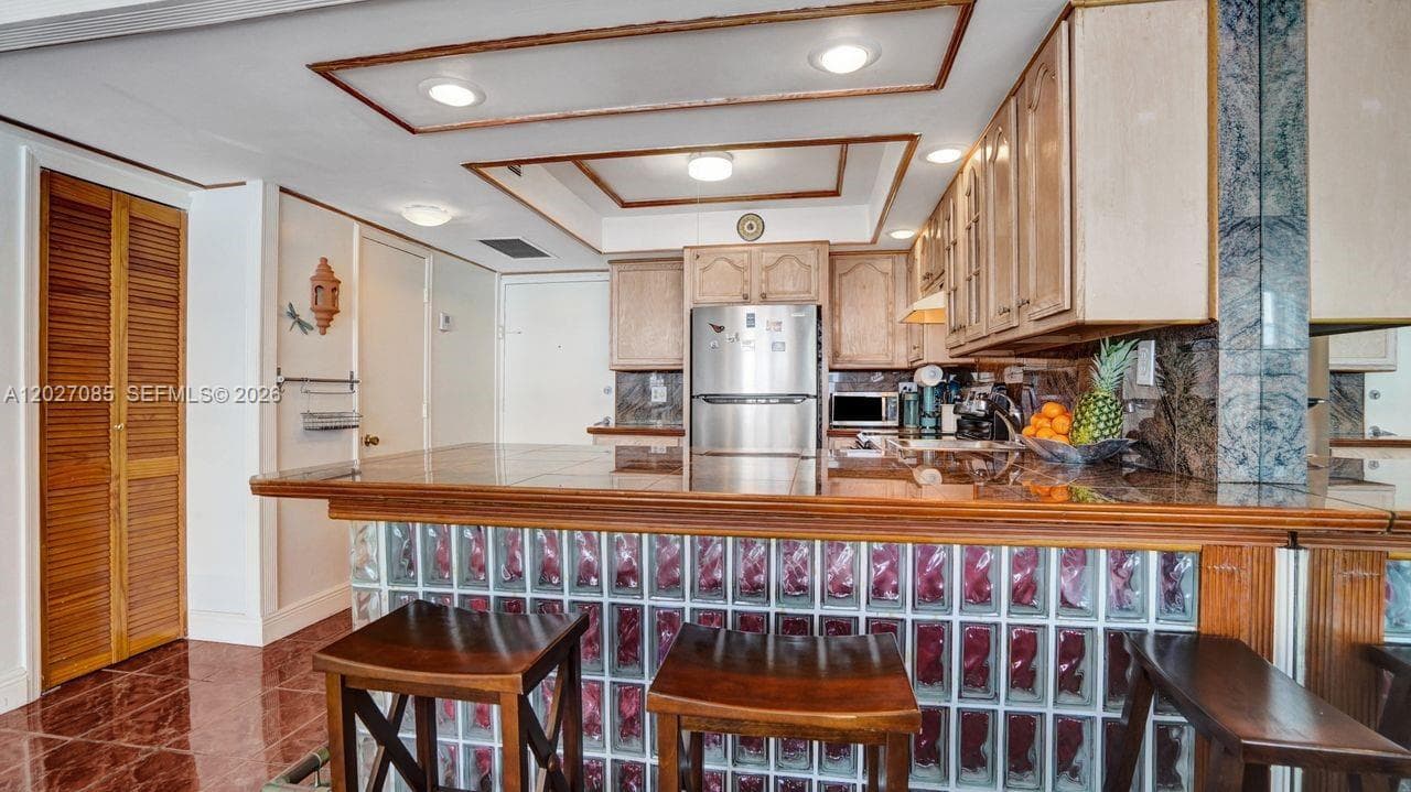 1228 West Ave # 1404, Miami Beach FL 33139 — 11