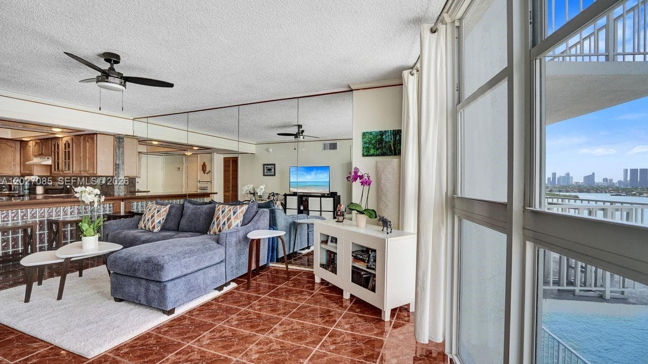 1228 West Ave # 1404, Miami Beach FL 33139 — 8