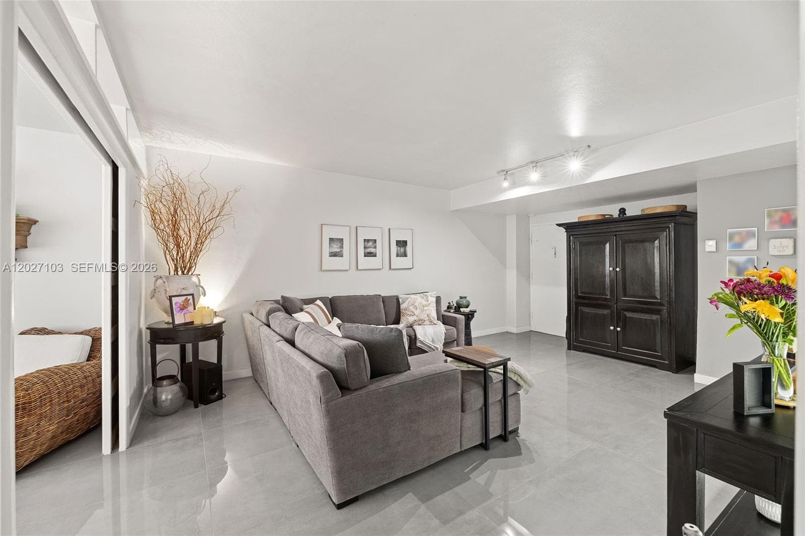 5001 Collins Ave # 1E, Miami Beach FL 33140 — 5