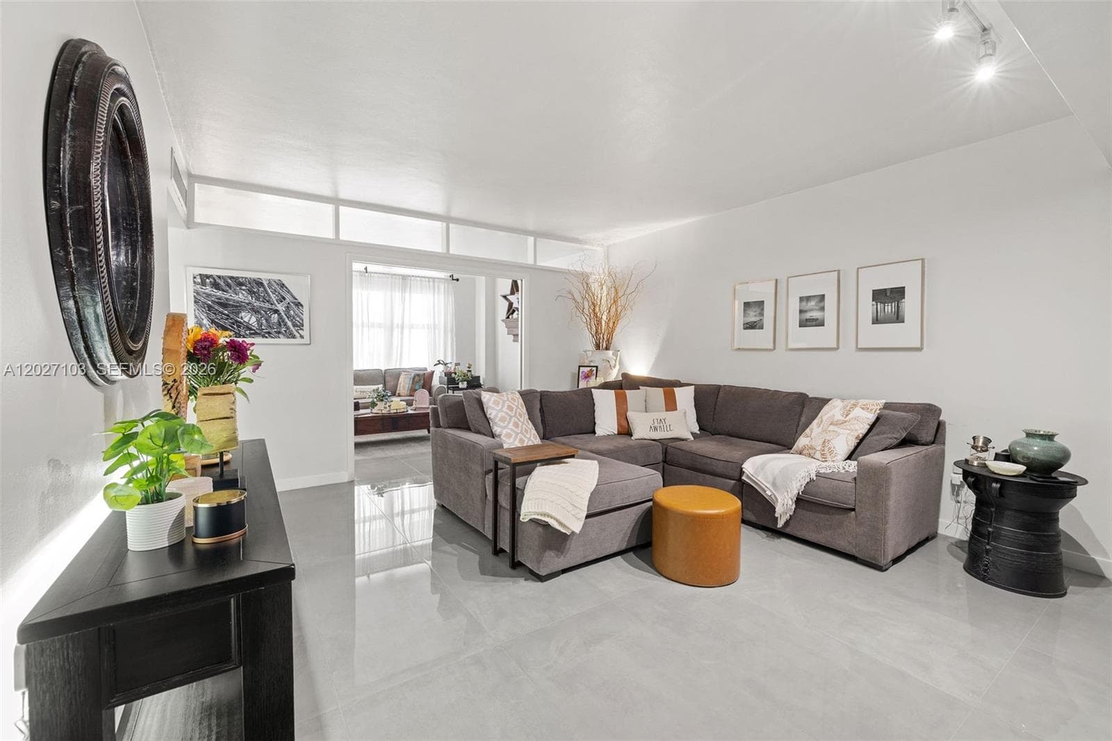 5001 Collins Ave # 1E, Miami Beach FL 33140 — 4